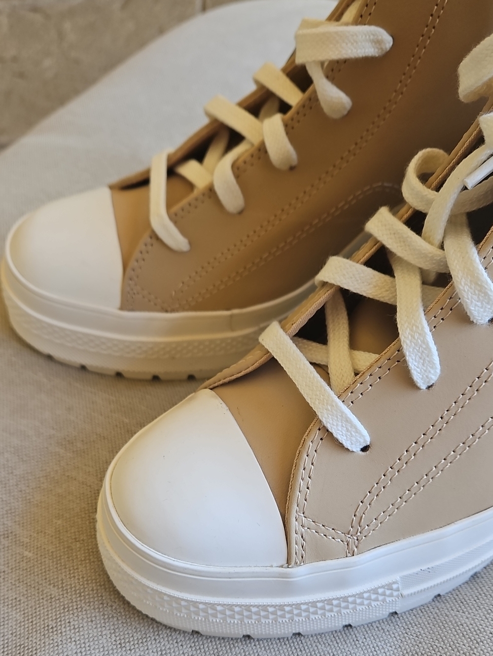 CONVERSE Chuck 70 De Luxe Heel Platform Western Glam Leather Lace-up Boot Quarry - Picture 4 of 14